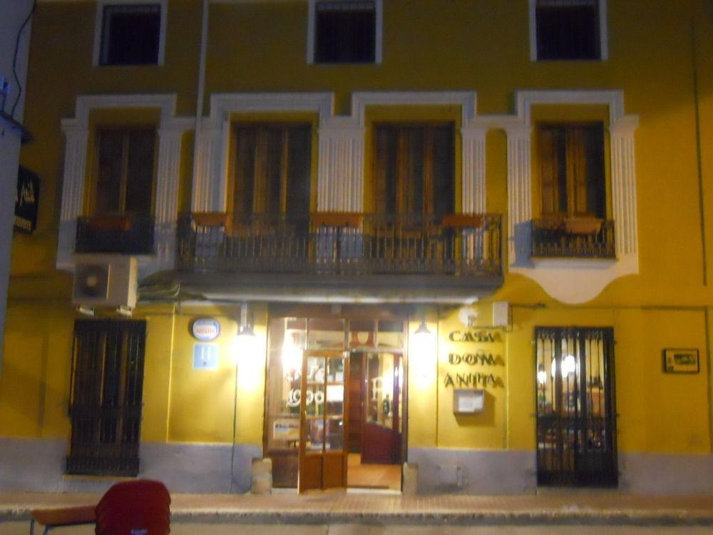 Hotel 1900 Casa Anita Requena Eksteriør billede